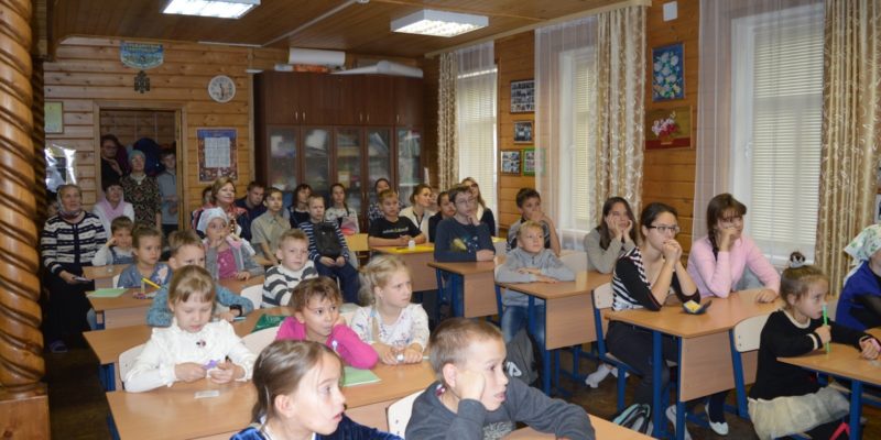 По сложившейся традиции в Андреевской воскресной школе 6 октября чествовали православных педагогов.
