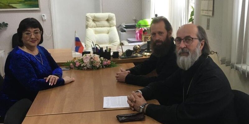 Руководитель Социального отдела Вологодской епархии встретился с главным врачом областного госпиталя для ветеранов войн